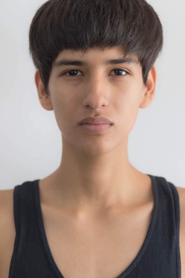 model profile picture